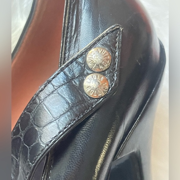 Vintage Black Loius Vuitton Pumps in Great Condition - Picture 6 of 7